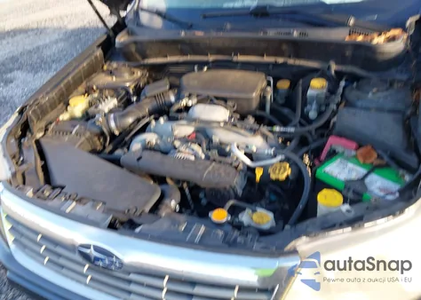 2010 Subaru Forester 2.5X z USA, uszkodzony, nr VIN JF2SH6BC8AG768637